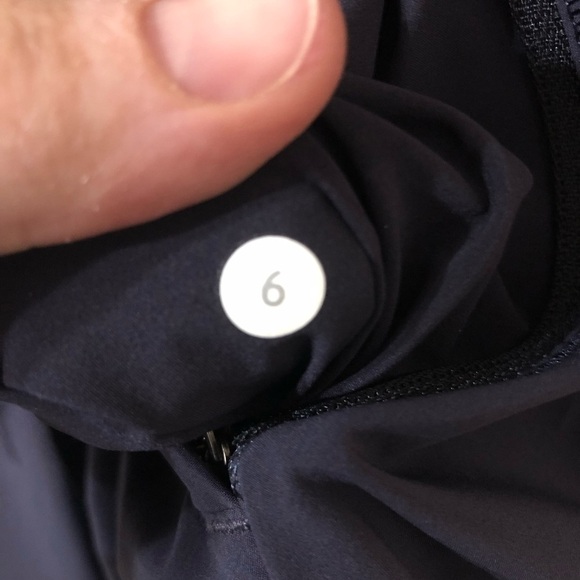 Lululemon Runderful Pant in Grape & Space Dye - Size 6 - Picture 6 of 11